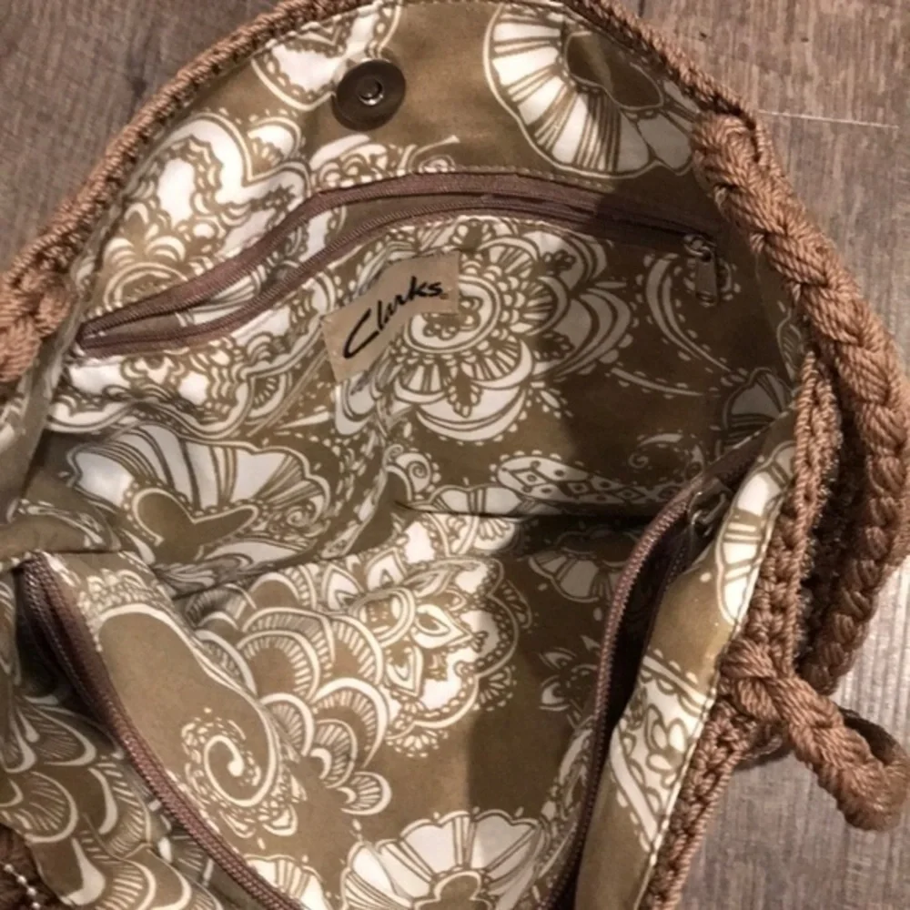 Clark’s crochet purse - Picture 3 of 3